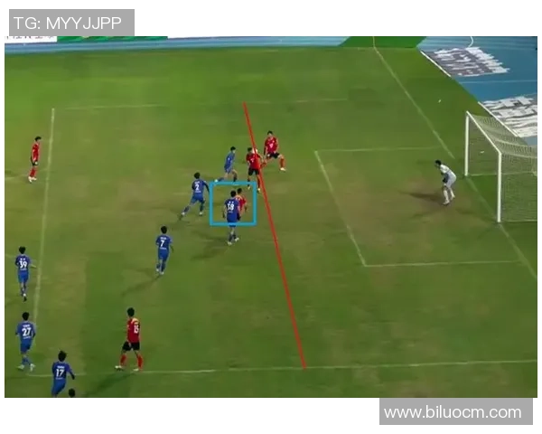 看足球越位的技巧与规则解析让你轻松理解比赛中的关键时刻