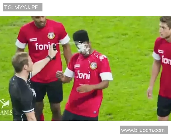 踢足球时那些搞笑瞬间让你笑到肚子疼的视频合集